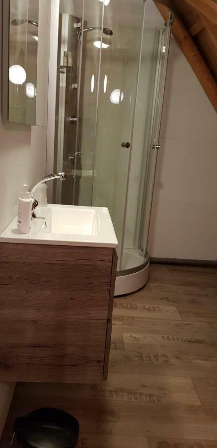 B&B Oldenbosch Holwierde ภายนอก รูปภาพ